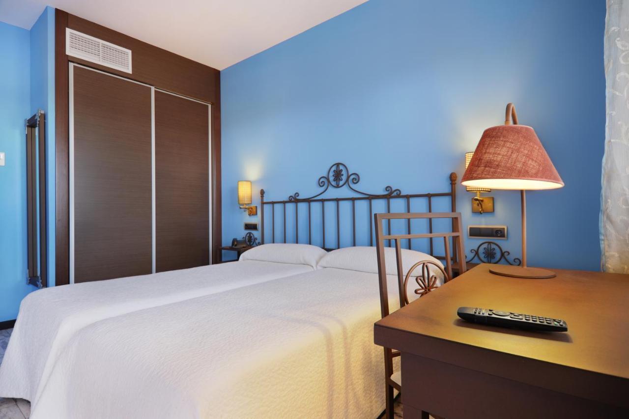 Hotel Moya Honrubia 외부 사진
