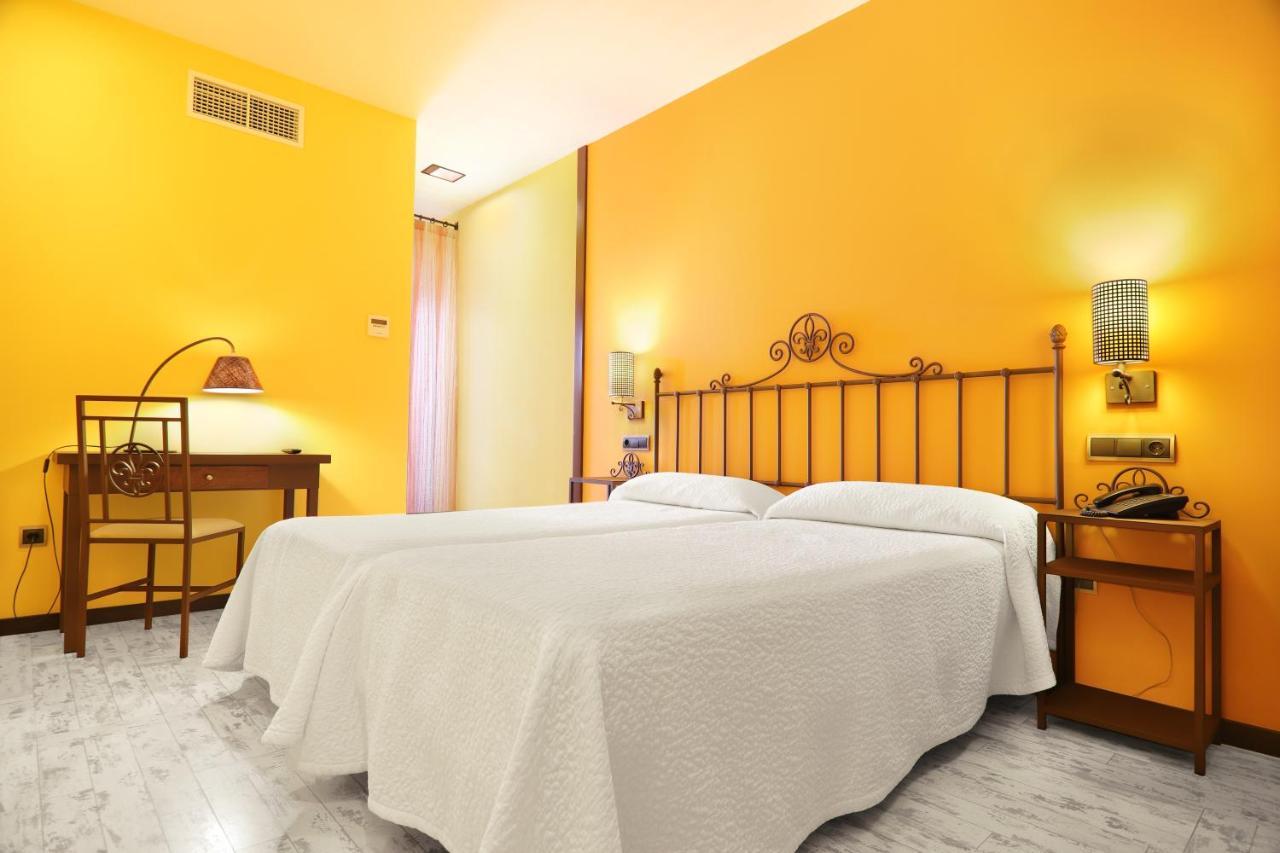 Hotel Moya Honrubia 외부 사진