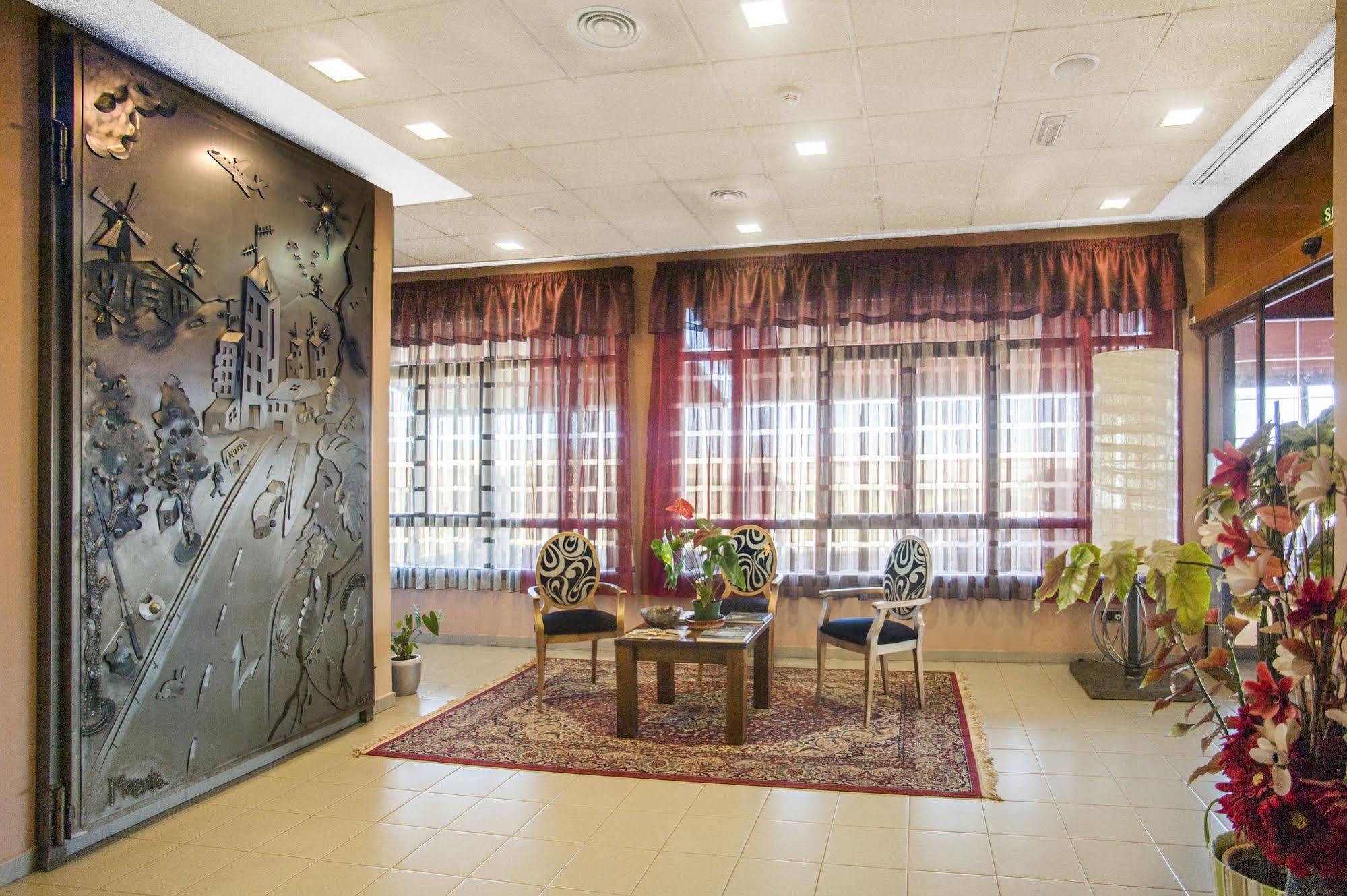 Hotel Moya Honrubia 외부 사진