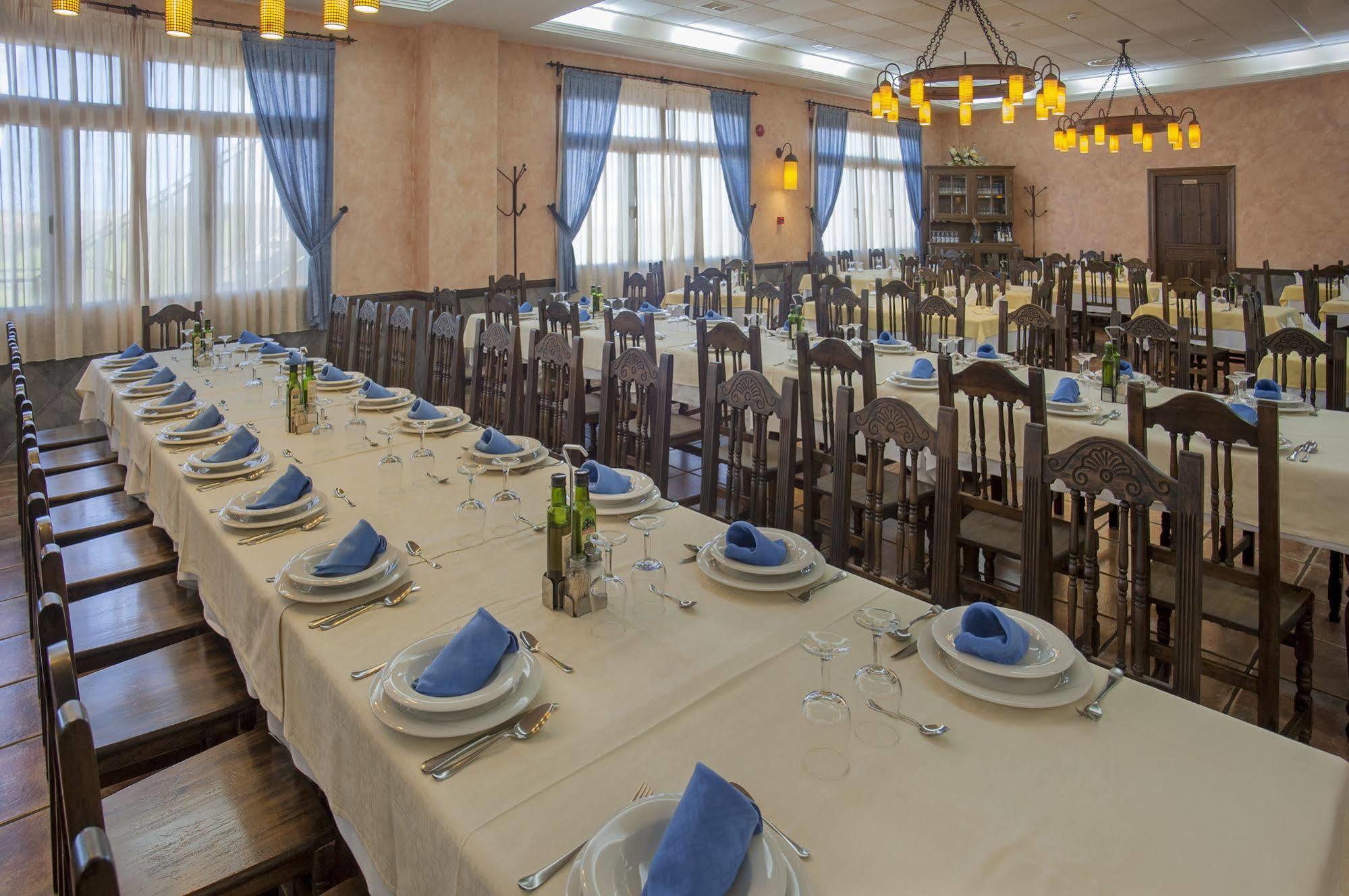Hotel Moya Honrubia 외부 사진