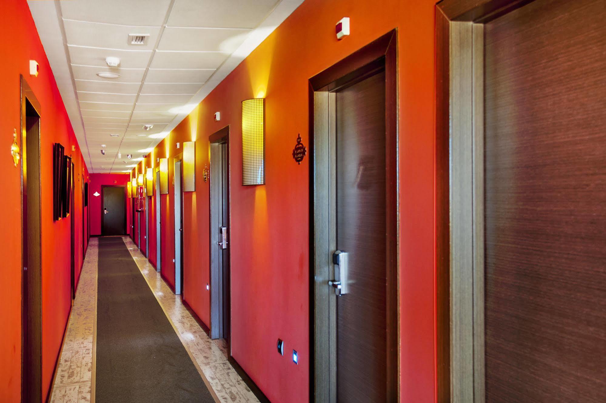 Hotel Moya Honrubia 외부 사진